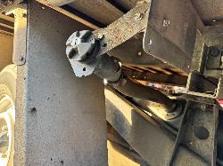 View TOYOTA HILUX 2002 2 Door Pickup Breaking