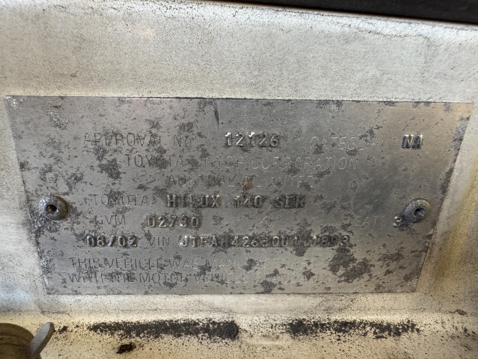 View TOYOTA HILUX 2002 2 Door Pickup Breaking