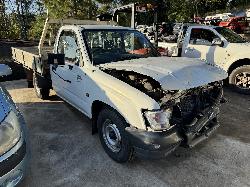 View TOYOTA HILUX 2002 2 Door Pickup Breaking