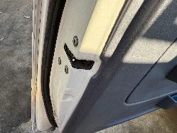 View TOYOTA HILUX 2002 2 Door Pickup Breaking