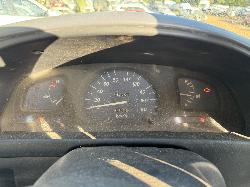 View TOYOTA HILUX 2002 2 Door Pickup Breaking