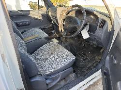 View TOYOTA HILUX 2002 2 Door Pickup Breaking