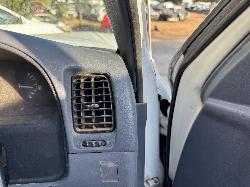 View TOYOTA HILUX 2002 2 Door Pickup Breaking