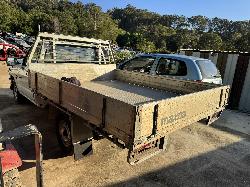 View TOYOTA HILUX 2002 2 Door Pickup Breaking