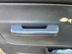View TOYOTA HILUX 2002 2 Door Pickup Breaking