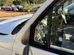 View TOYOTA HILUX 2002 2 Door Pickup Breaking