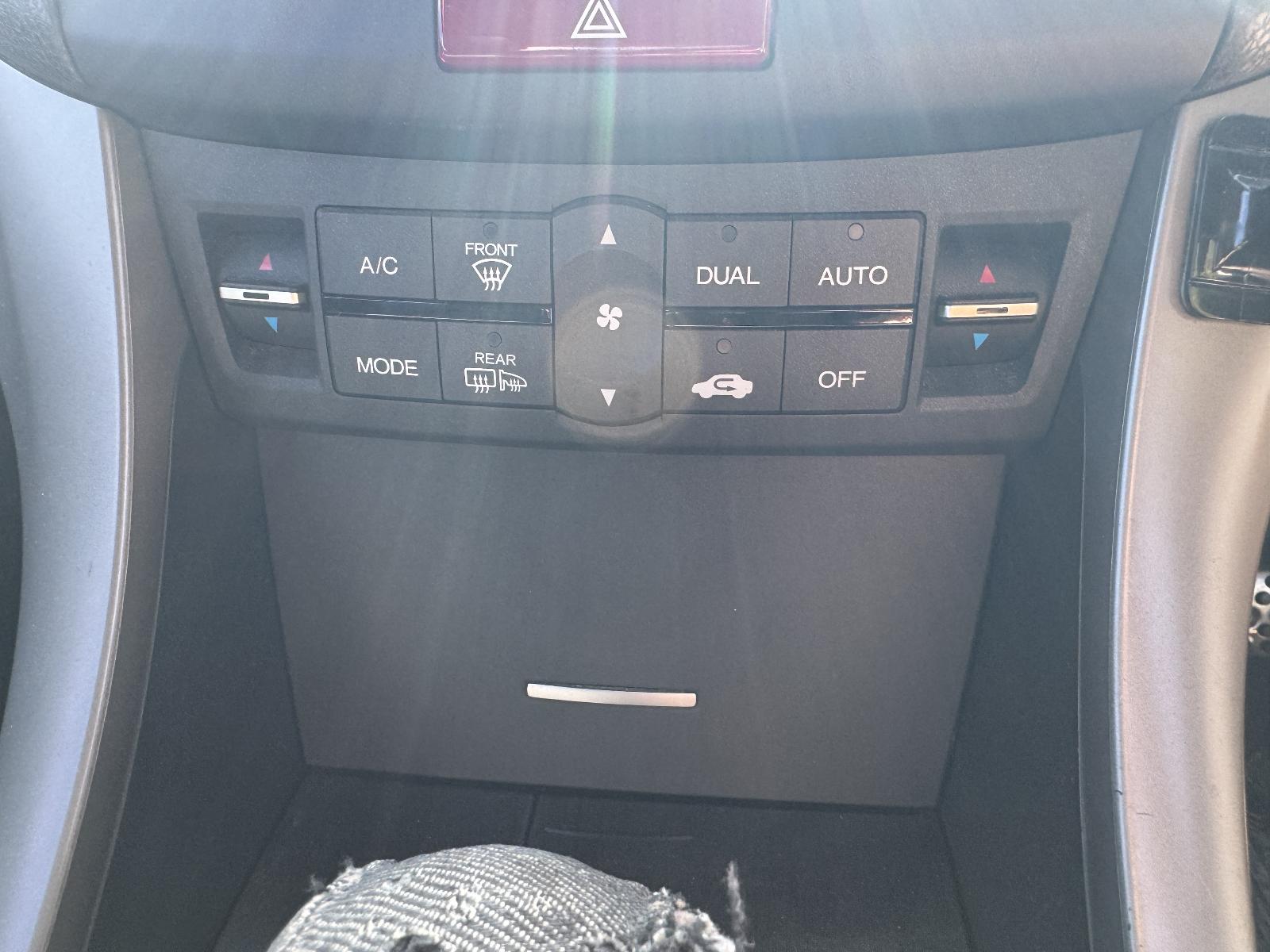 View HONDA ACCORD 2010 4 Door Sedan Breaking