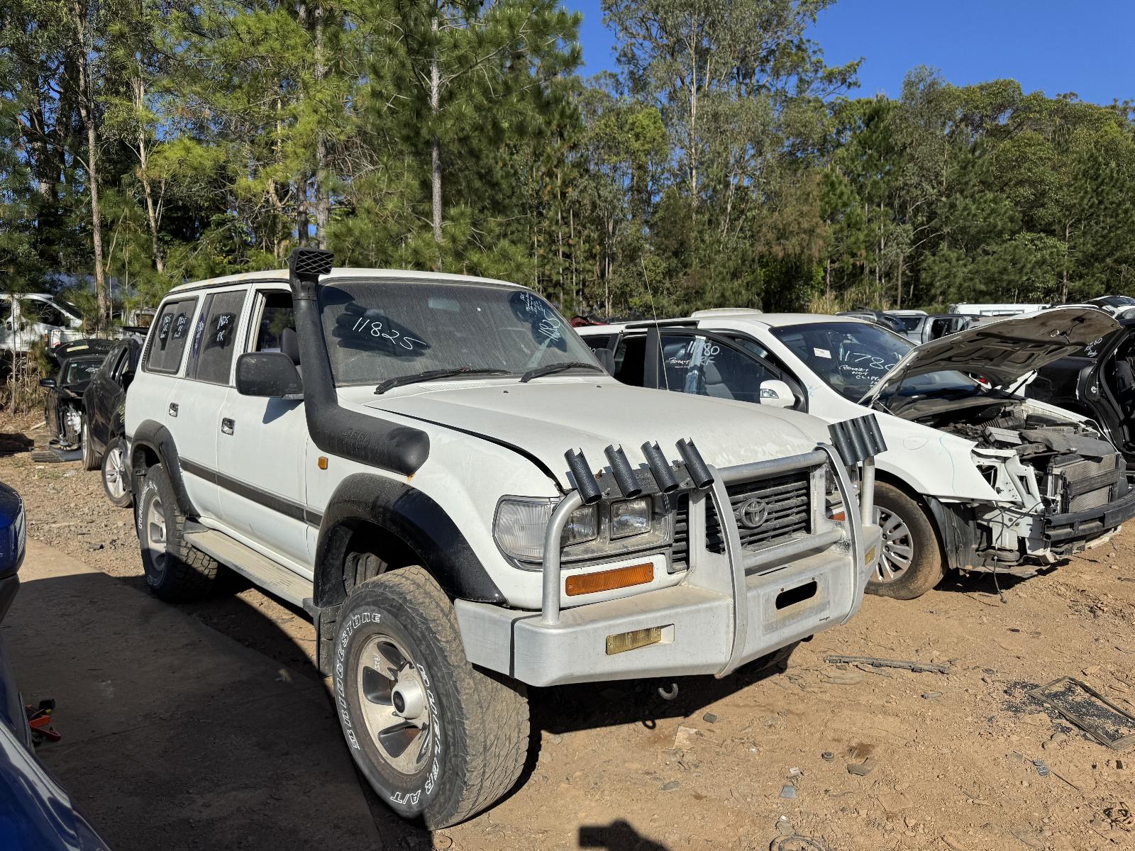 View Auto part RIGHT_REAR_DOOR_SLIDING TOYOTA LANDCRUISER 1996