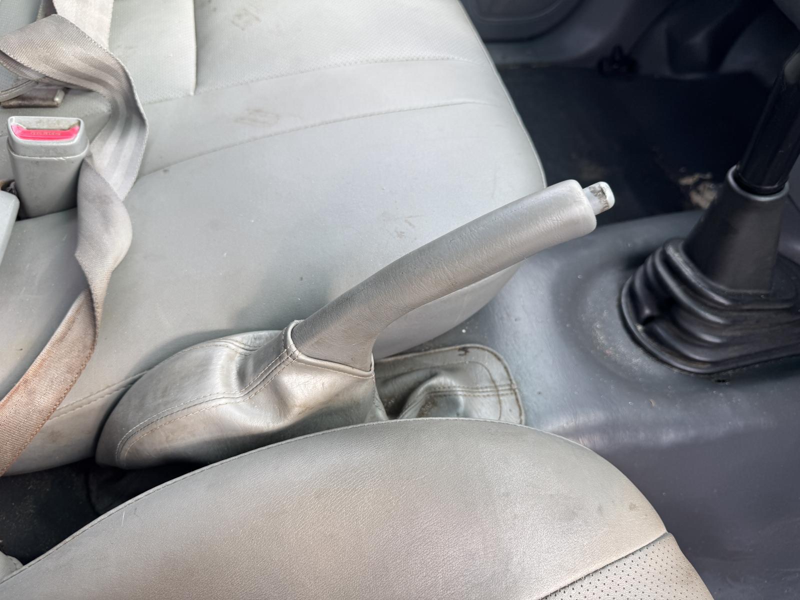 View TOYOTA HILUX 2010 2 Door Utility Breaking
