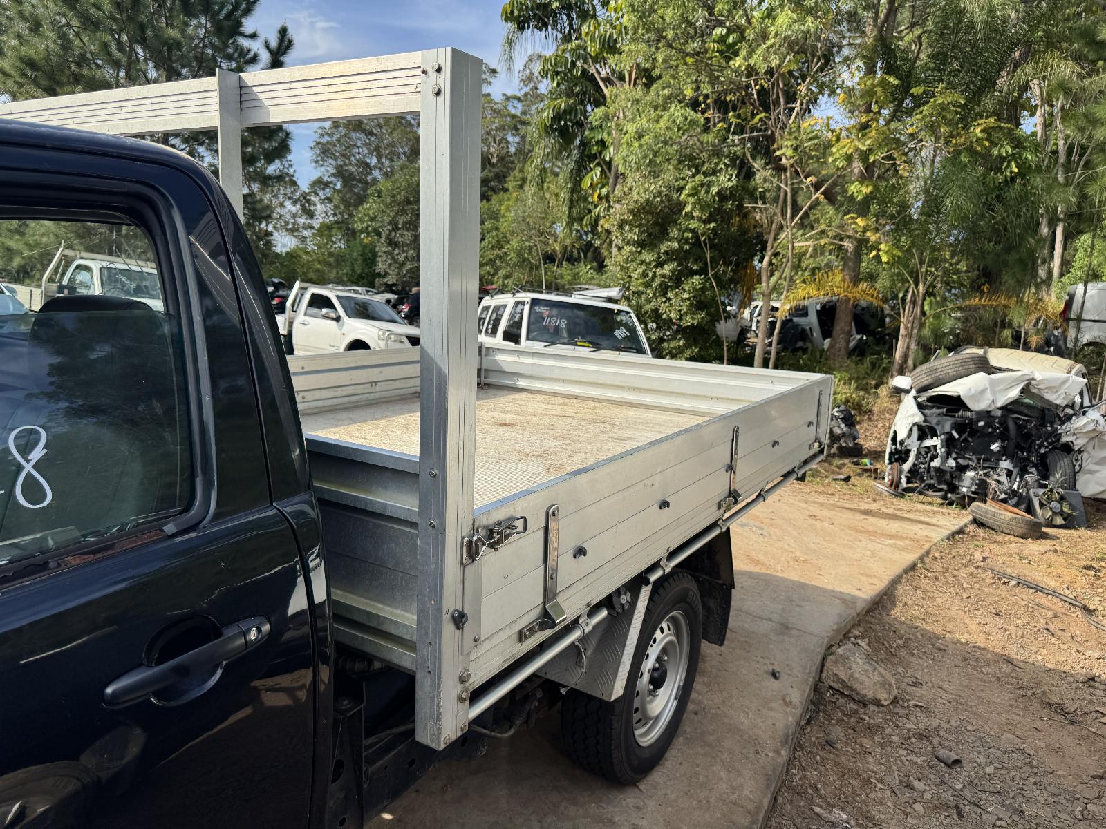 View TOYOTA HILUX 2010 2 Door Utility Breaking