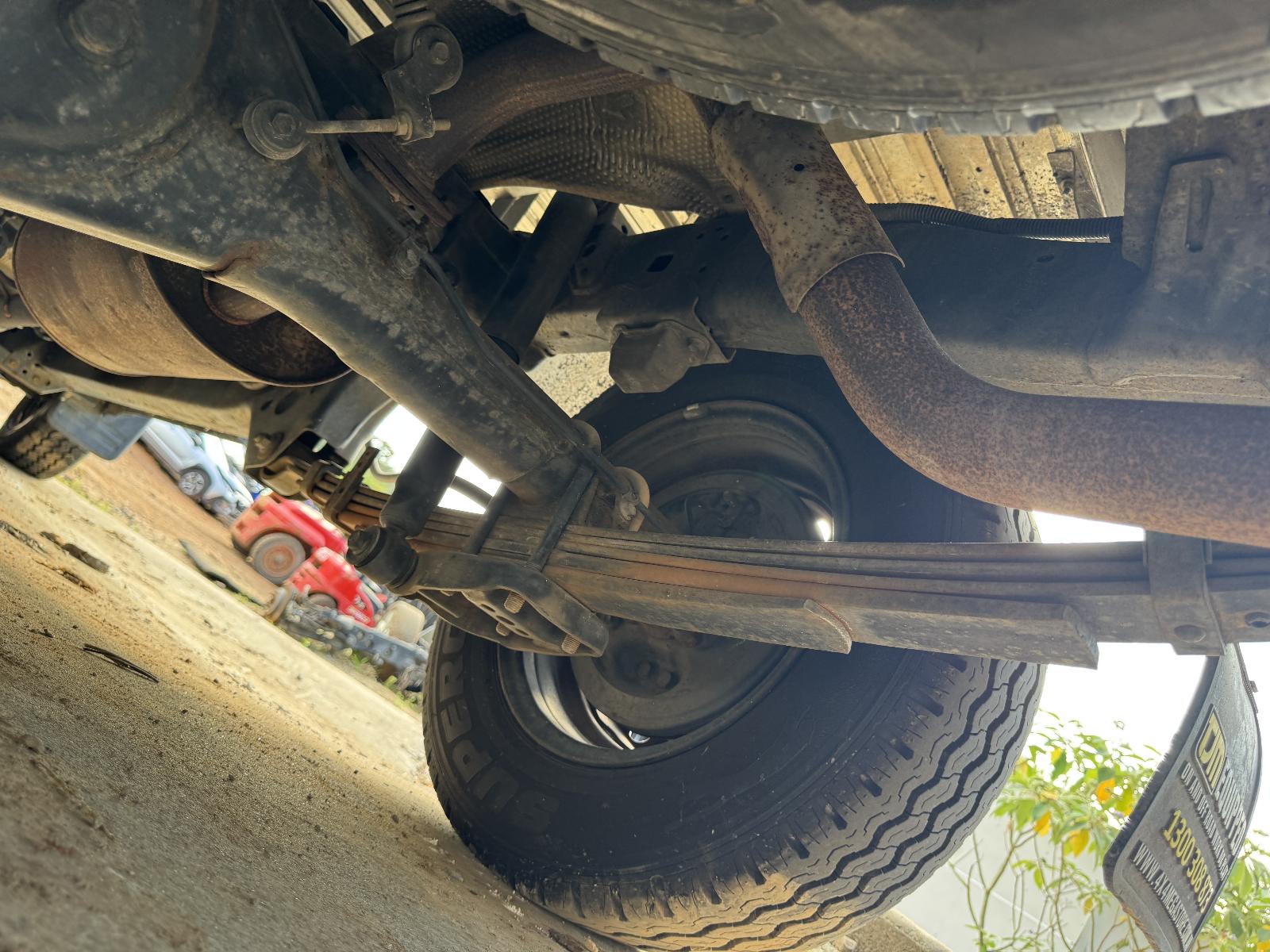 View TOYOTA HILUX 2010 2 Door Utility Breaking