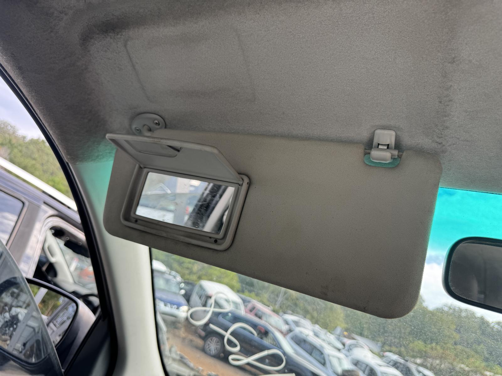 View TOYOTA HILUX 2010 2 Door Utility Breaking