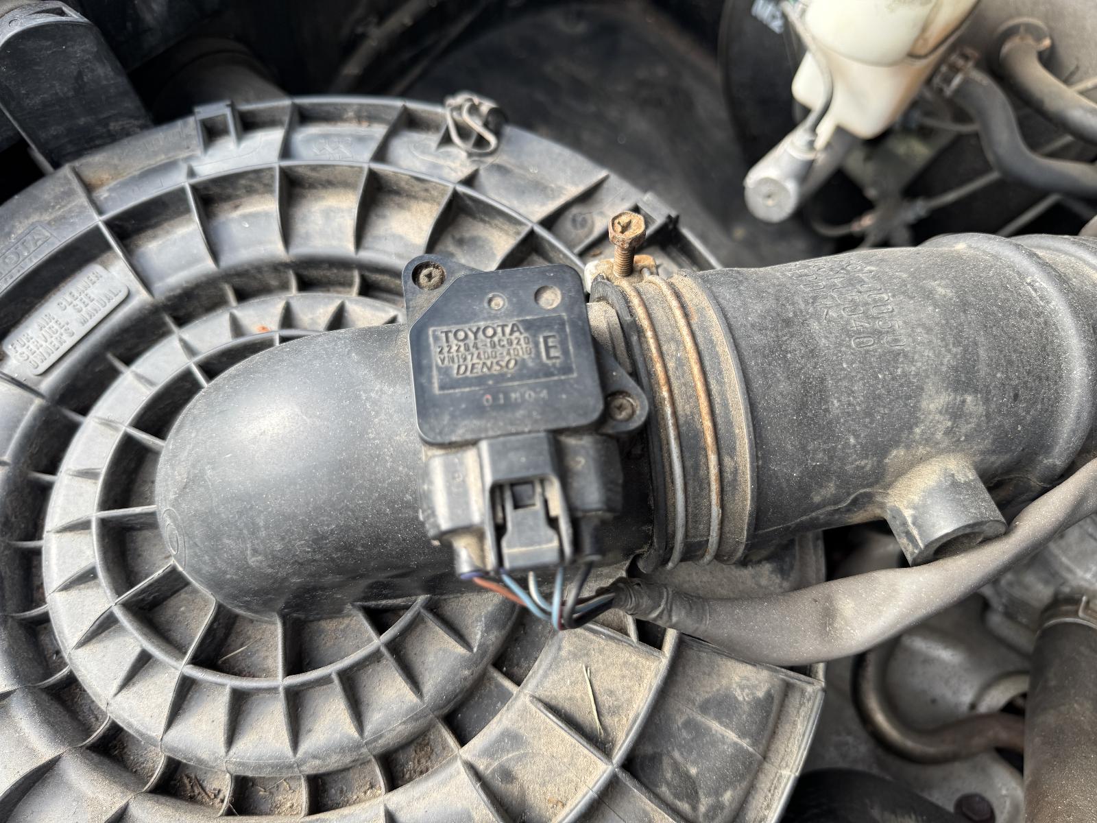 View TOYOTA HILUX 2010 2 Door Utility Breaking