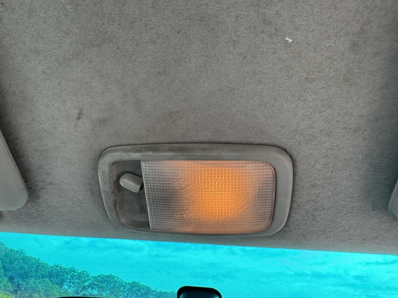 View TOYOTA HILUX 2010 2 Door Utility Breaking