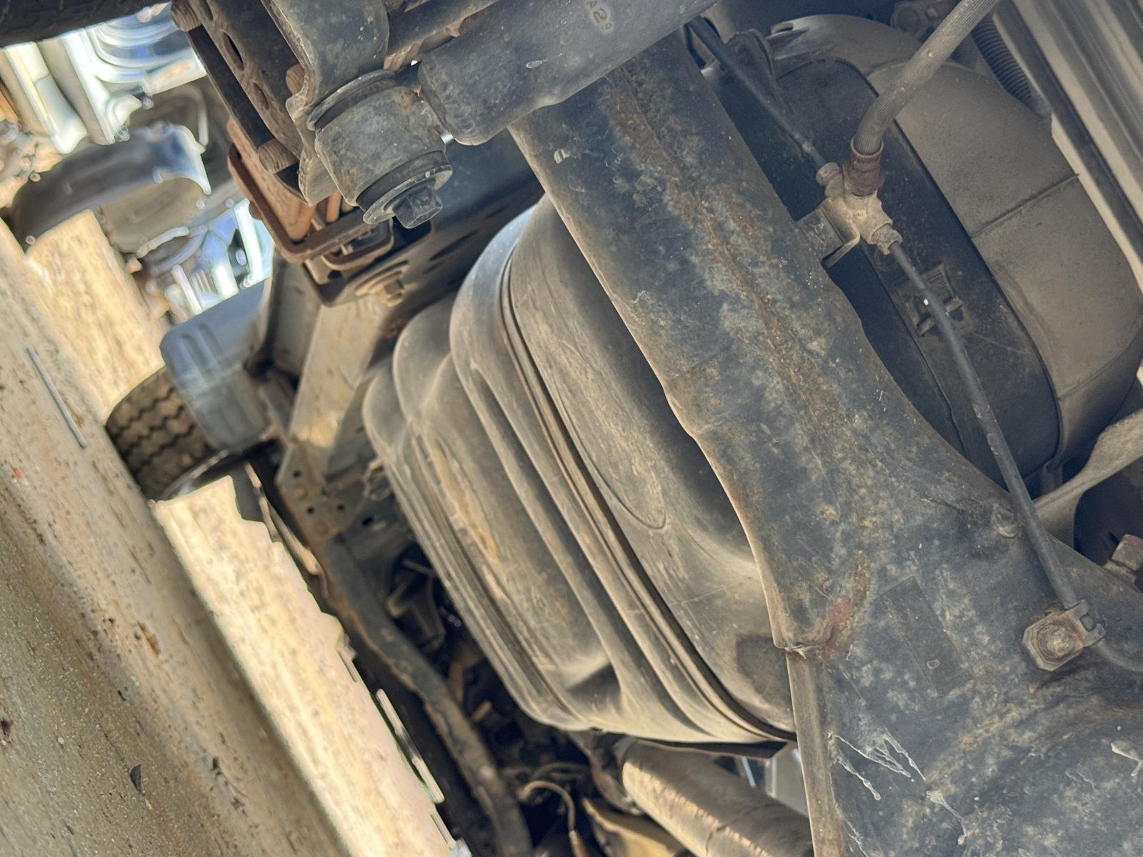 View TOYOTA HILUX 2010 2 Door Utility Breaking