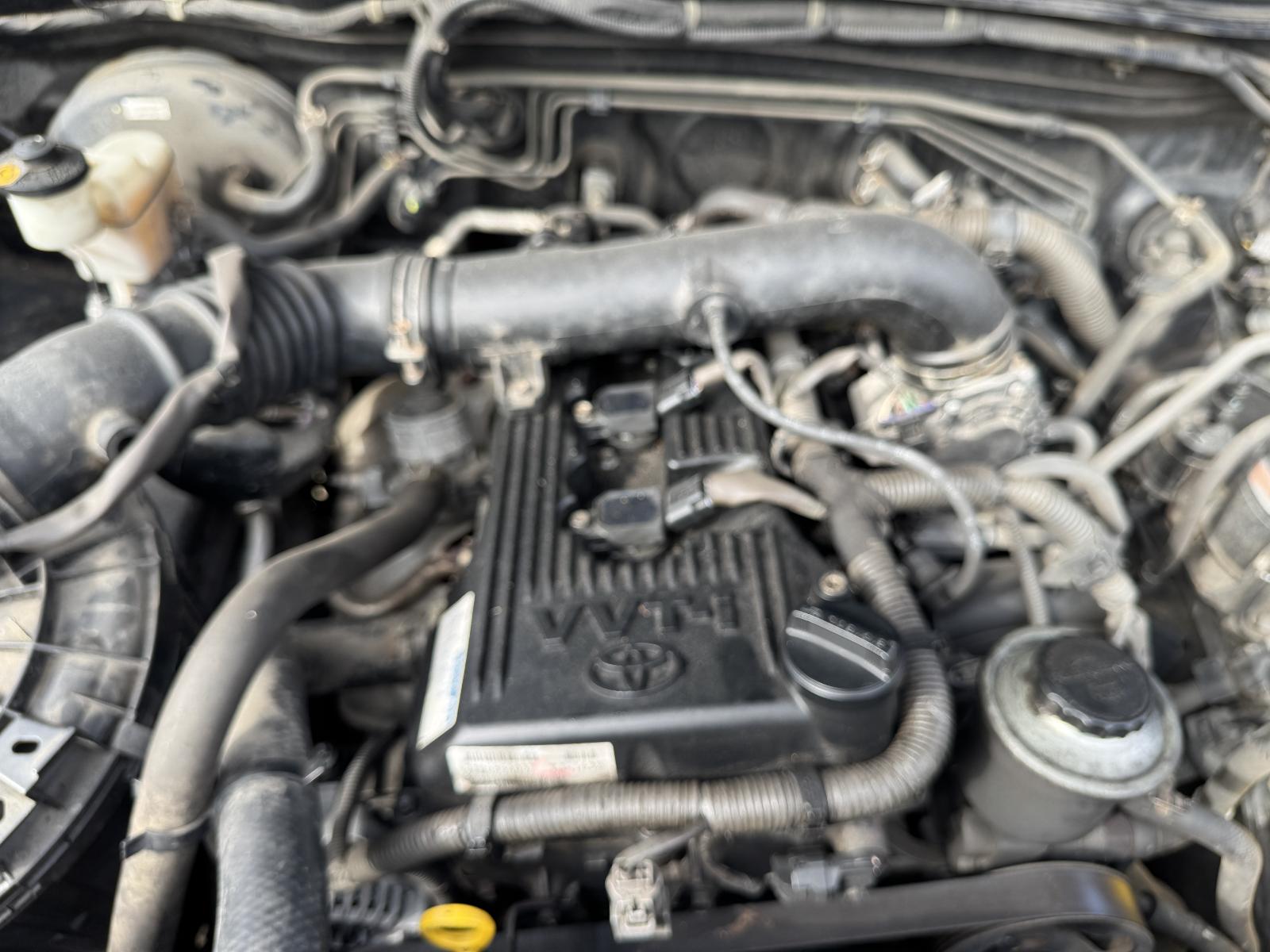 View TOYOTA HILUX 2010 2 Door Utility Breaking