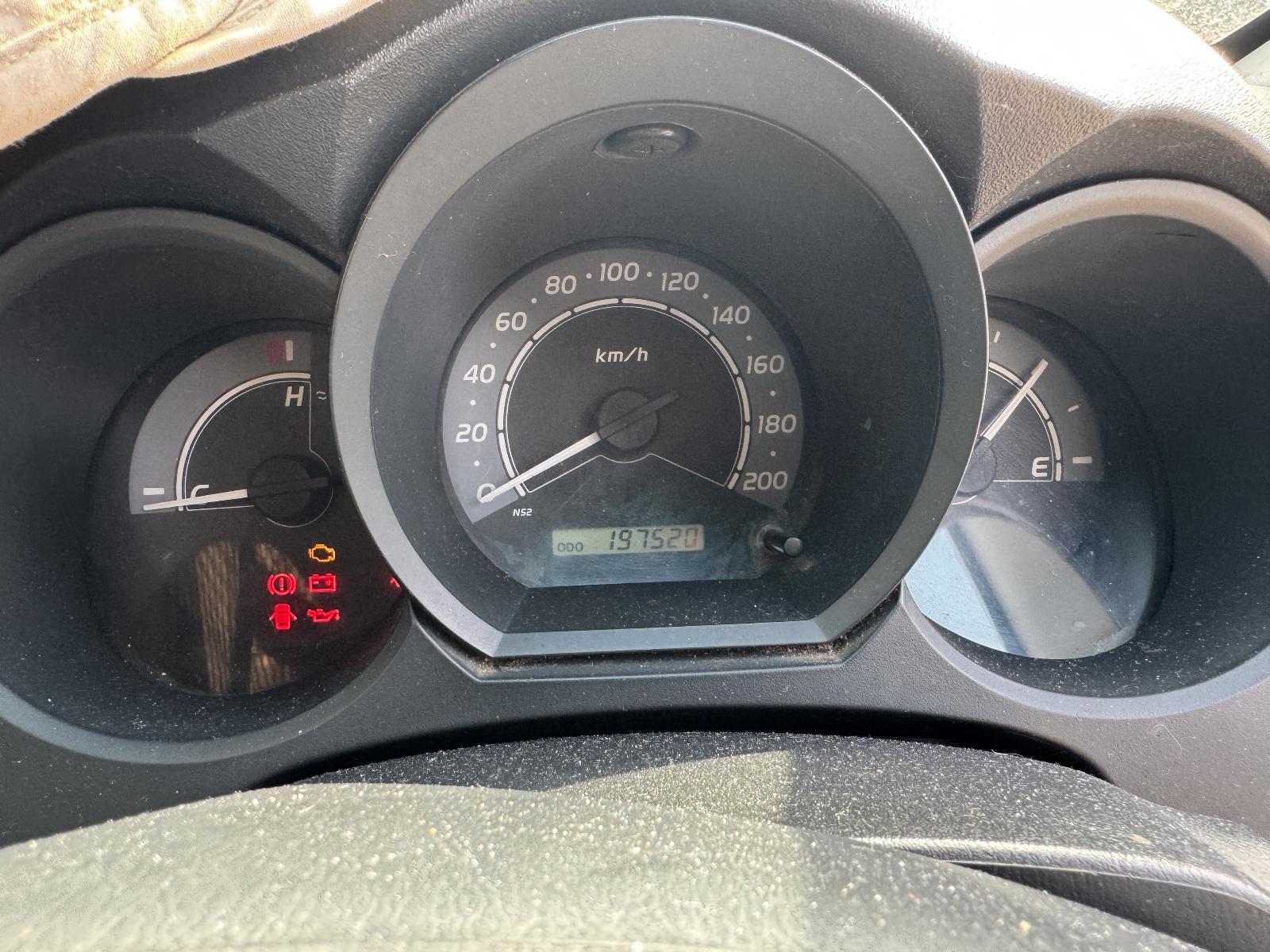 View TOYOTA HILUX 2010 2 Door Utility Breaking