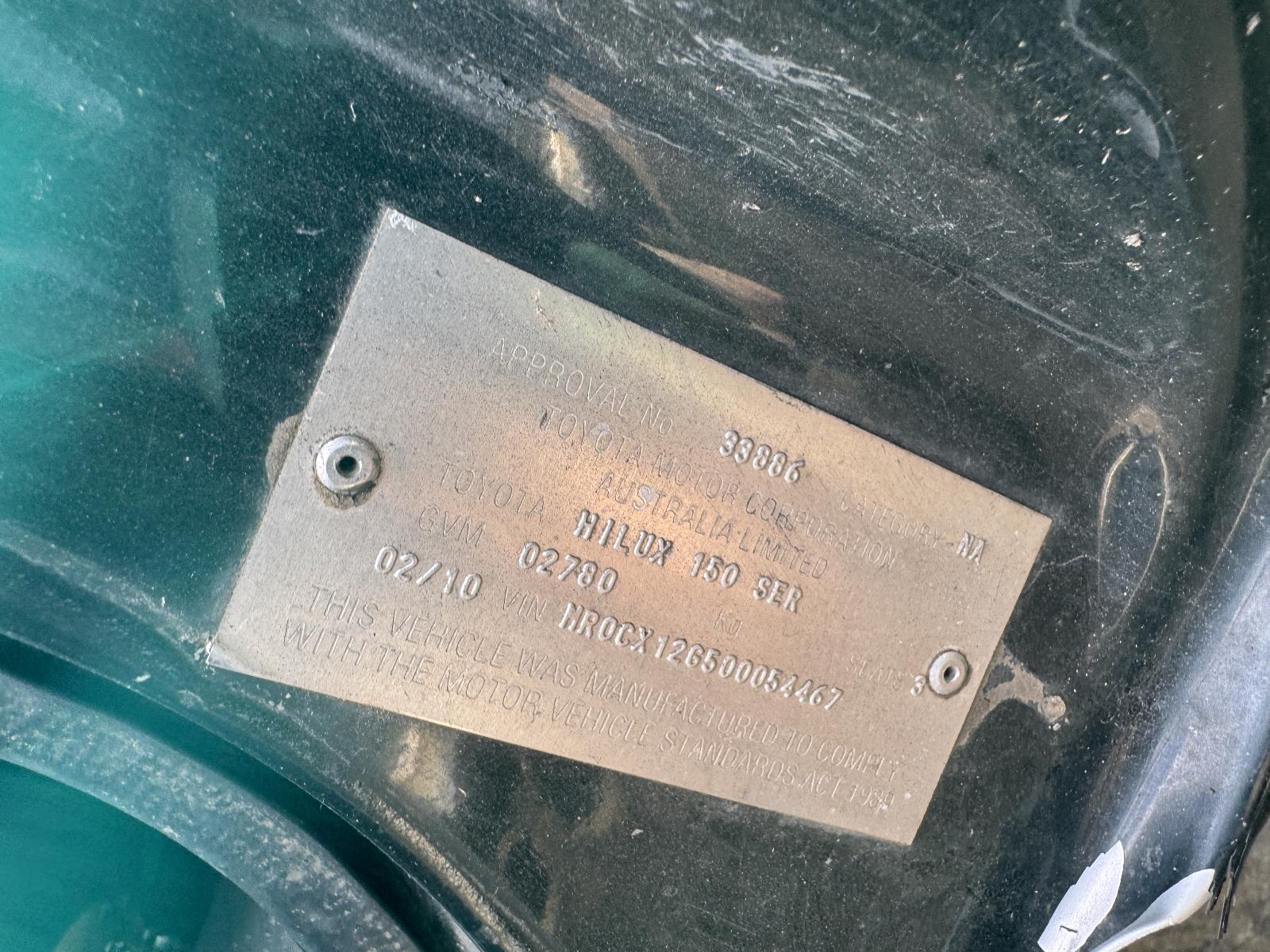 View TOYOTA HILUX 2010 2 Door Utility Breaking