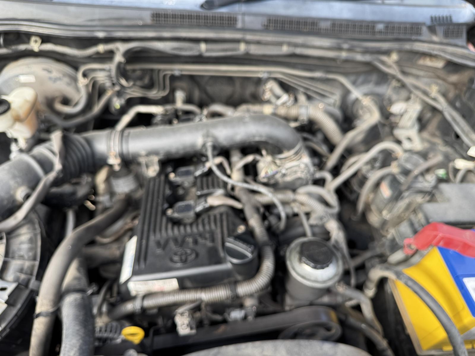 View TOYOTA HILUX 2010 2 Door Utility Breaking