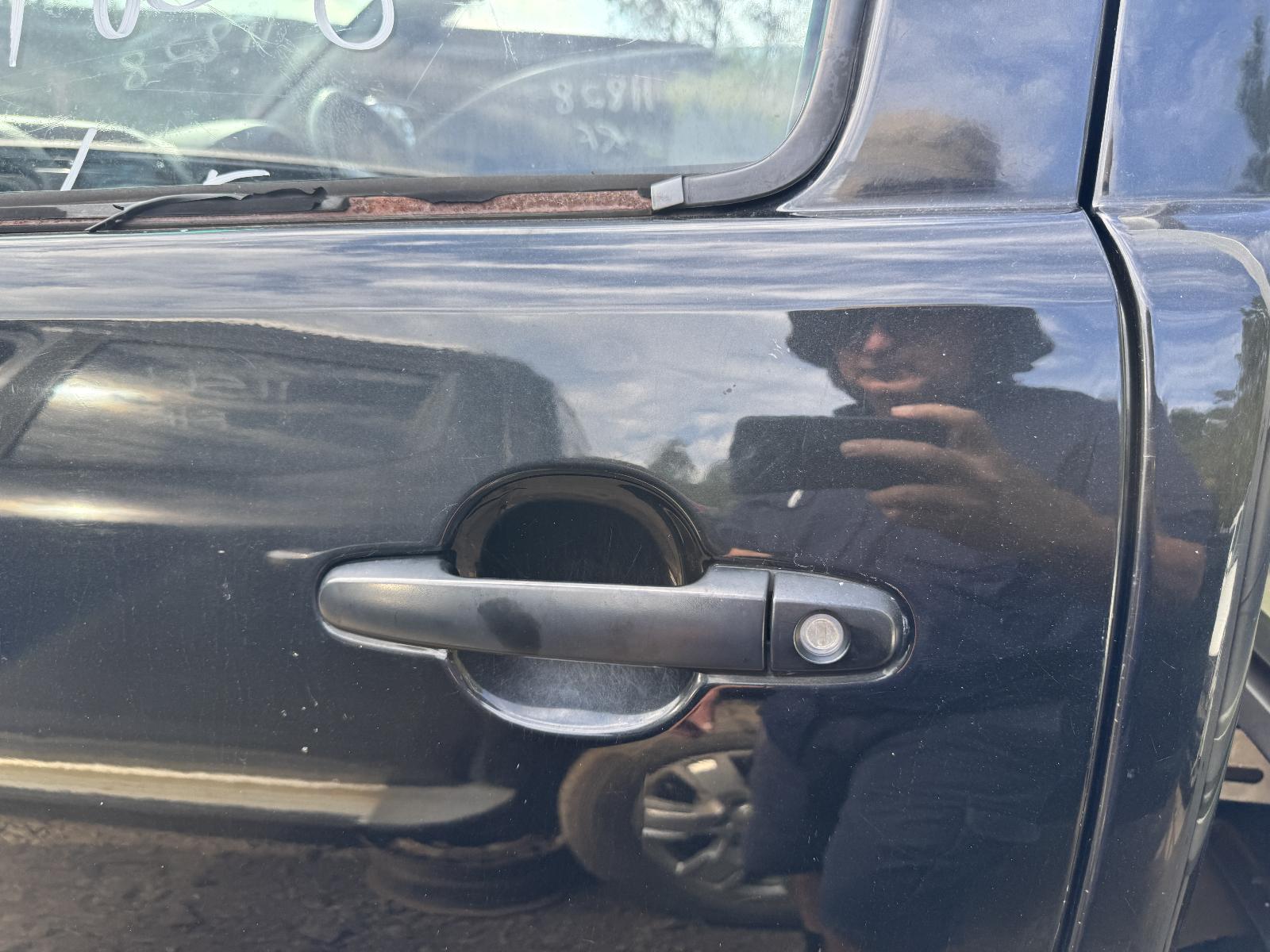 View TOYOTA HILUX 2010 2 Door Utility Breaking