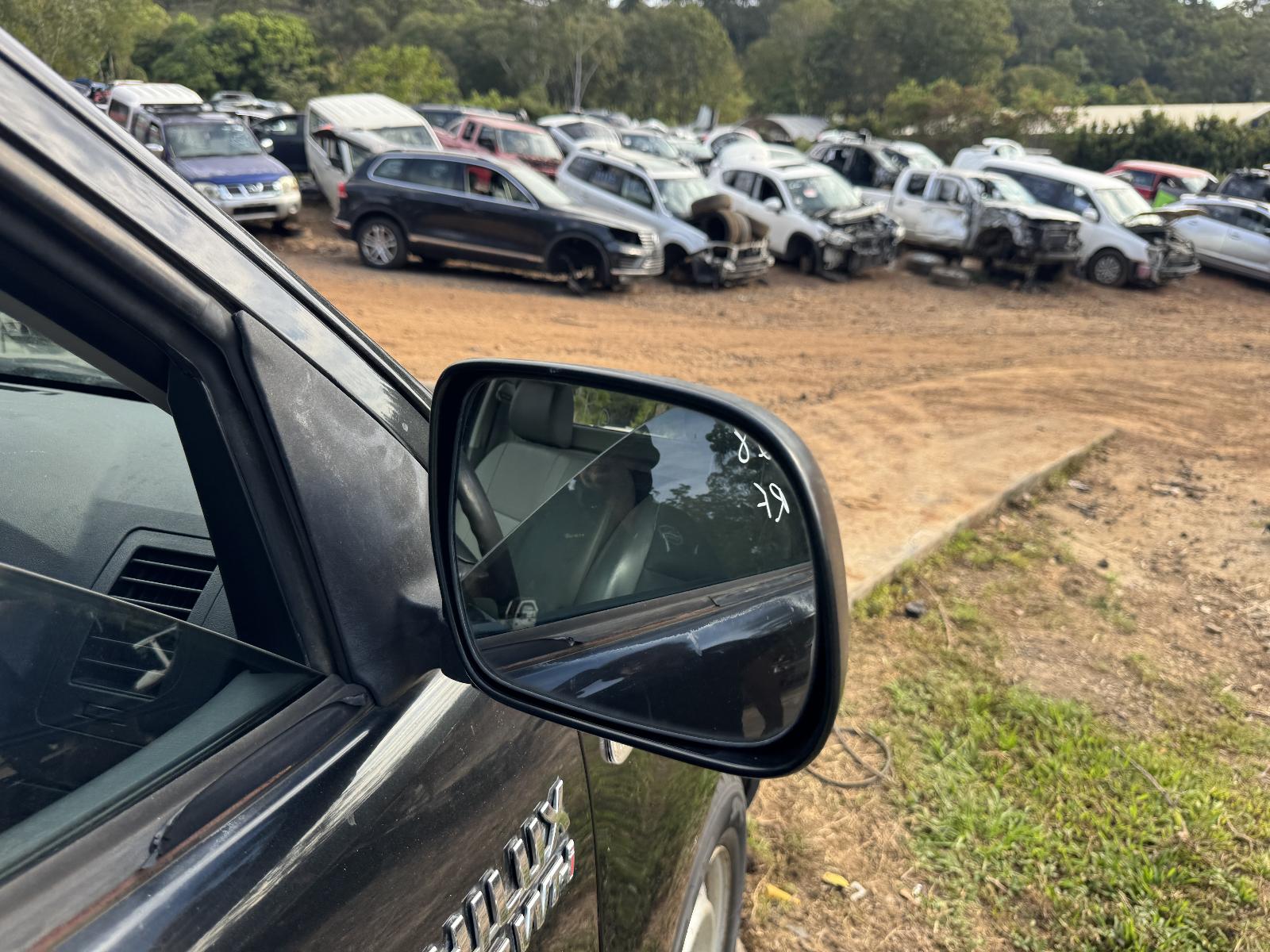 View TOYOTA HILUX 2010 2 Door Utility Breaking