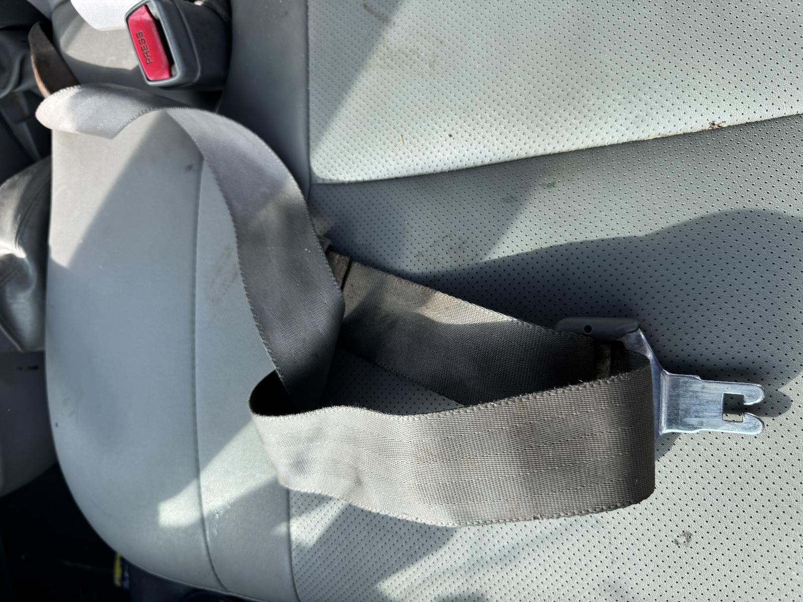 View TOYOTA HILUX 2010 2 Door Utility Breaking