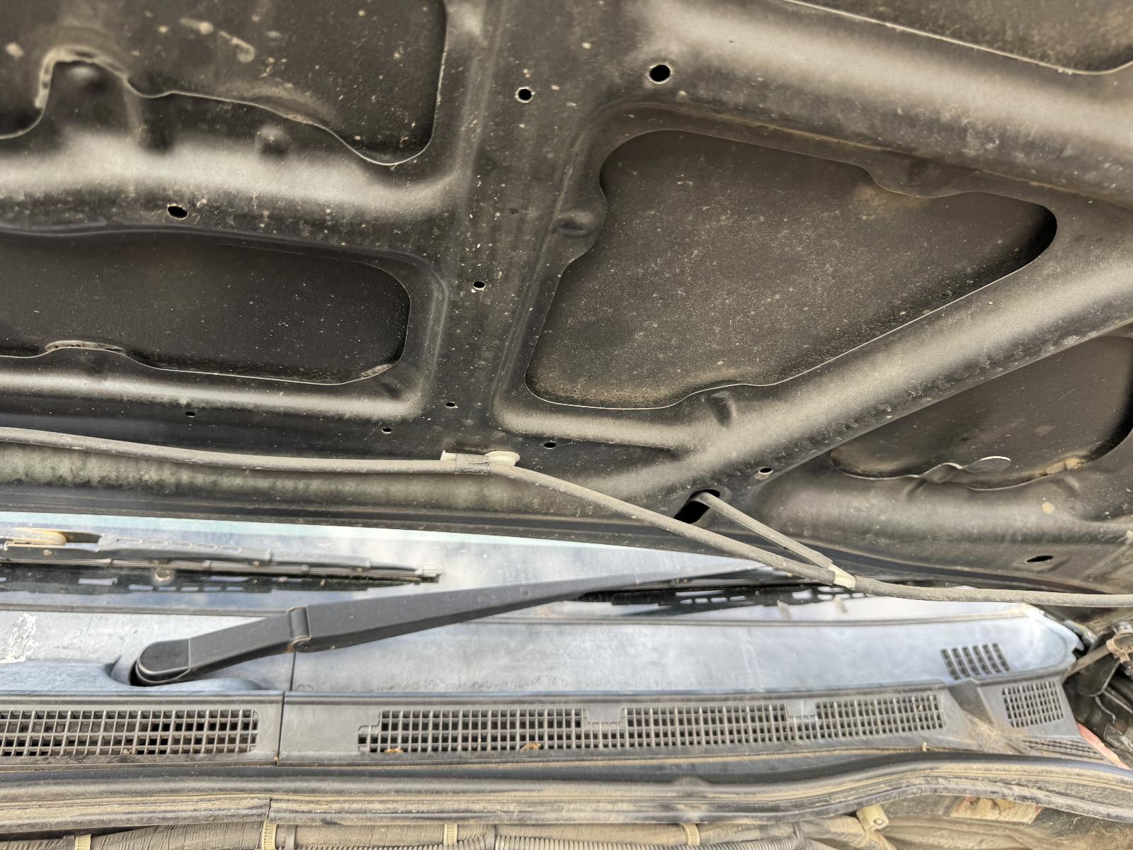 View TOYOTA HILUX 2010 2 Door Utility Breaking