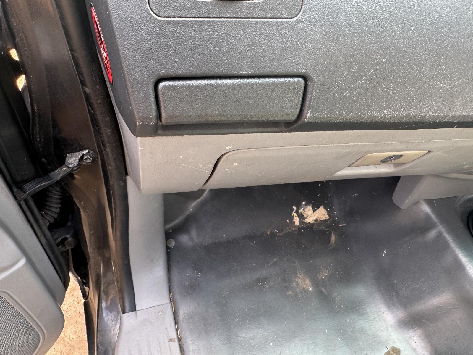 View TOYOTA HILUX 2010 2 Door Utility Breaking