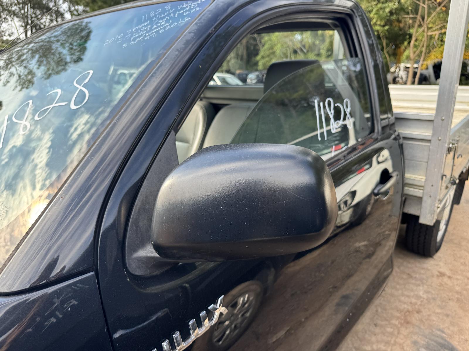 View TOYOTA HILUX 2010 2 Door Utility Breaking