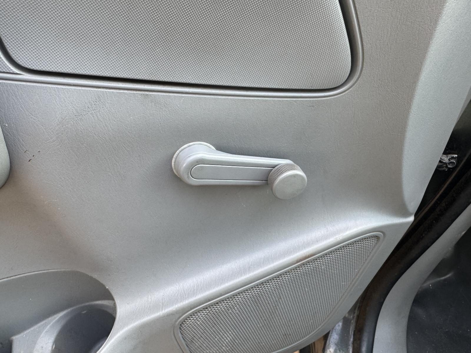 View TOYOTA HILUX 2010 2 Door Utility Breaking