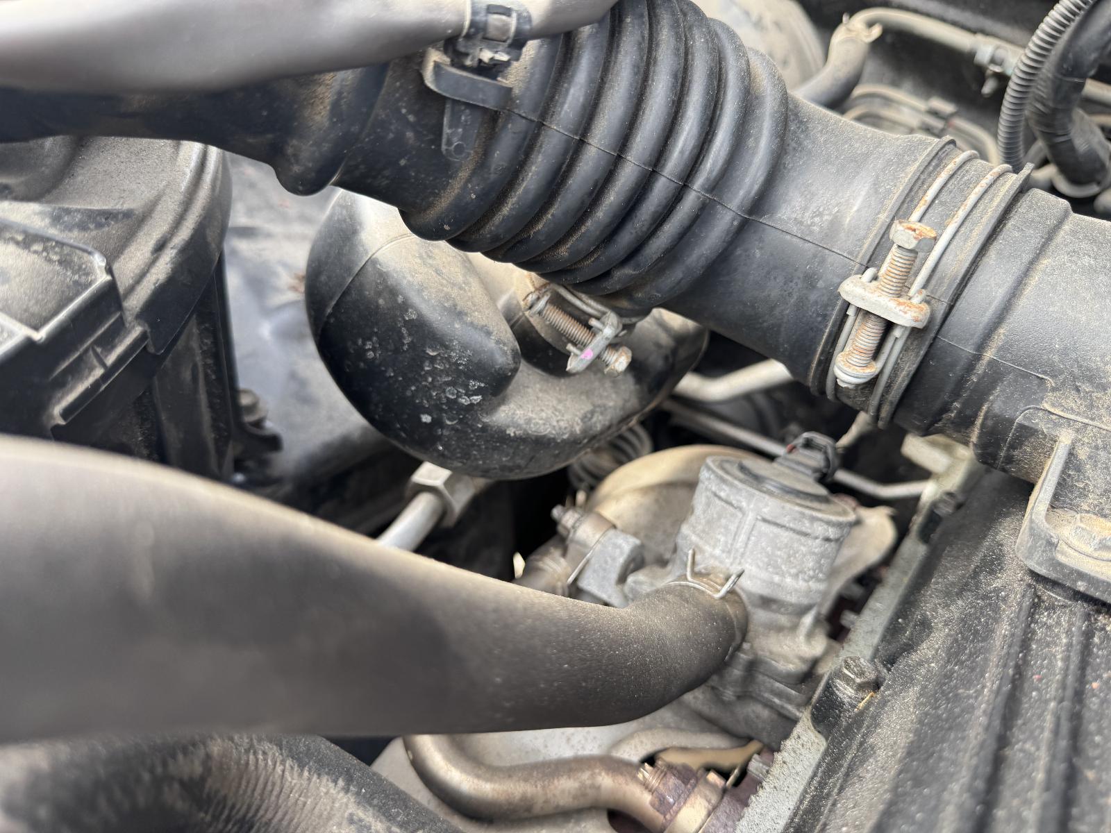 View TOYOTA HILUX 2010 2 Door Utility Breaking