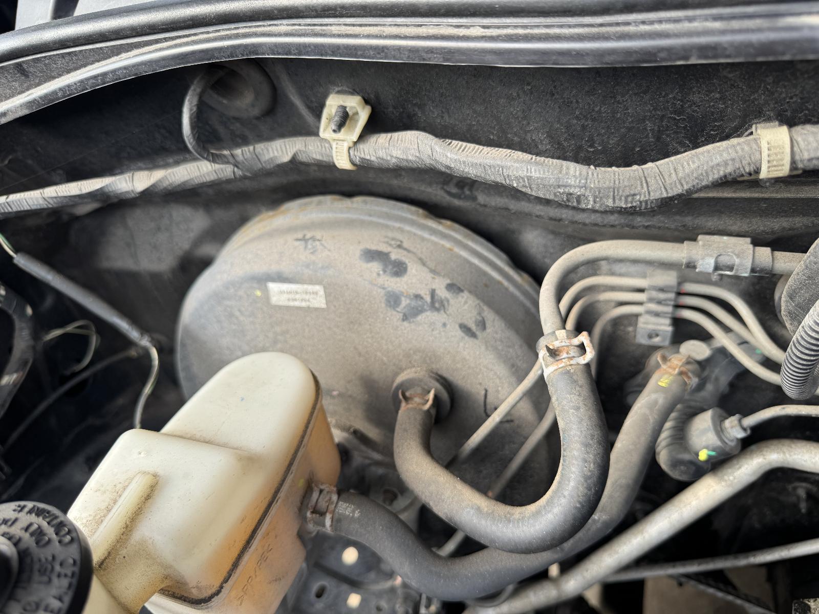 View TOYOTA HILUX 2010 2 Door Utility Breaking