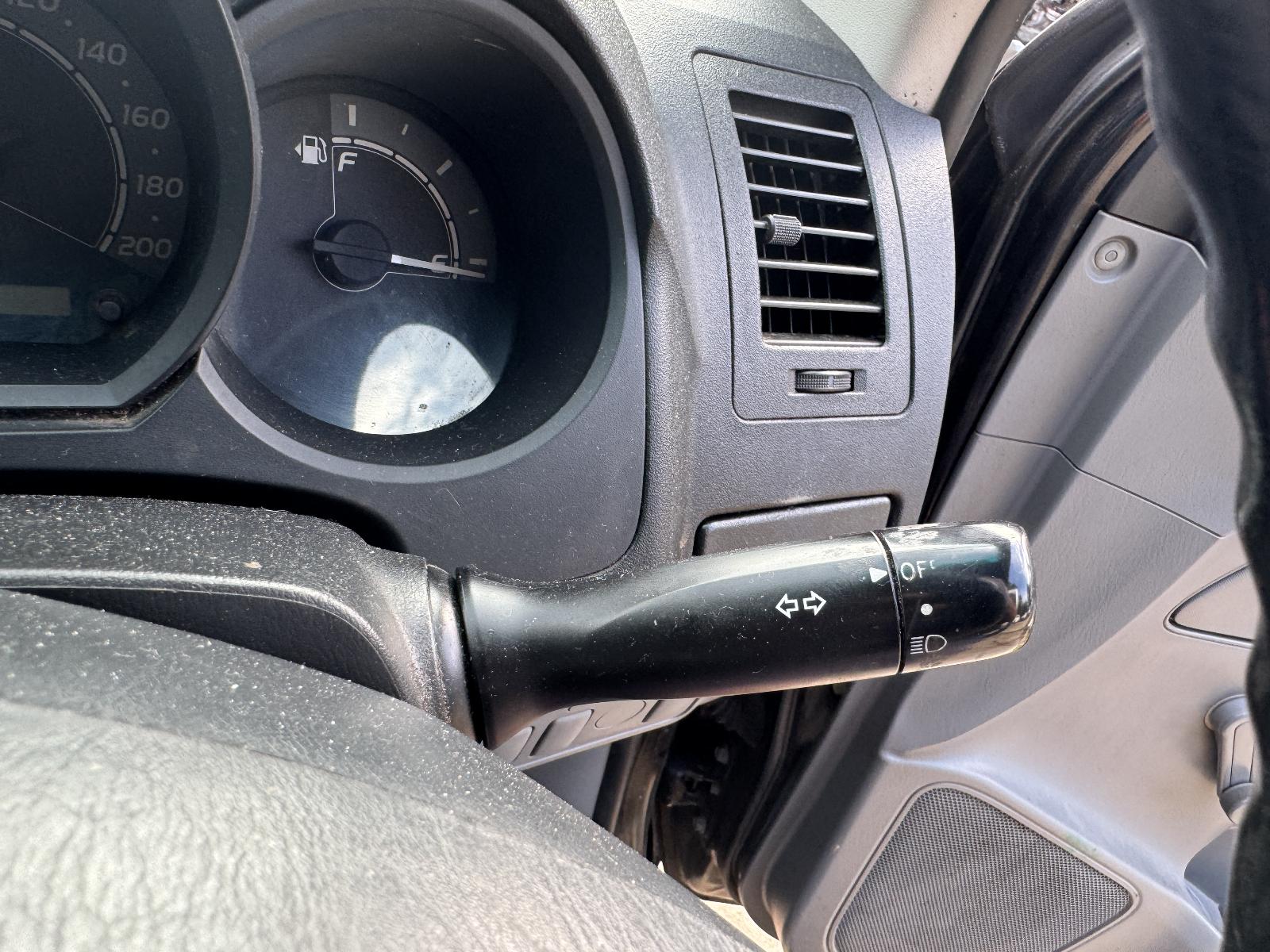 View TOYOTA HILUX 2010 2 Door Utility Breaking