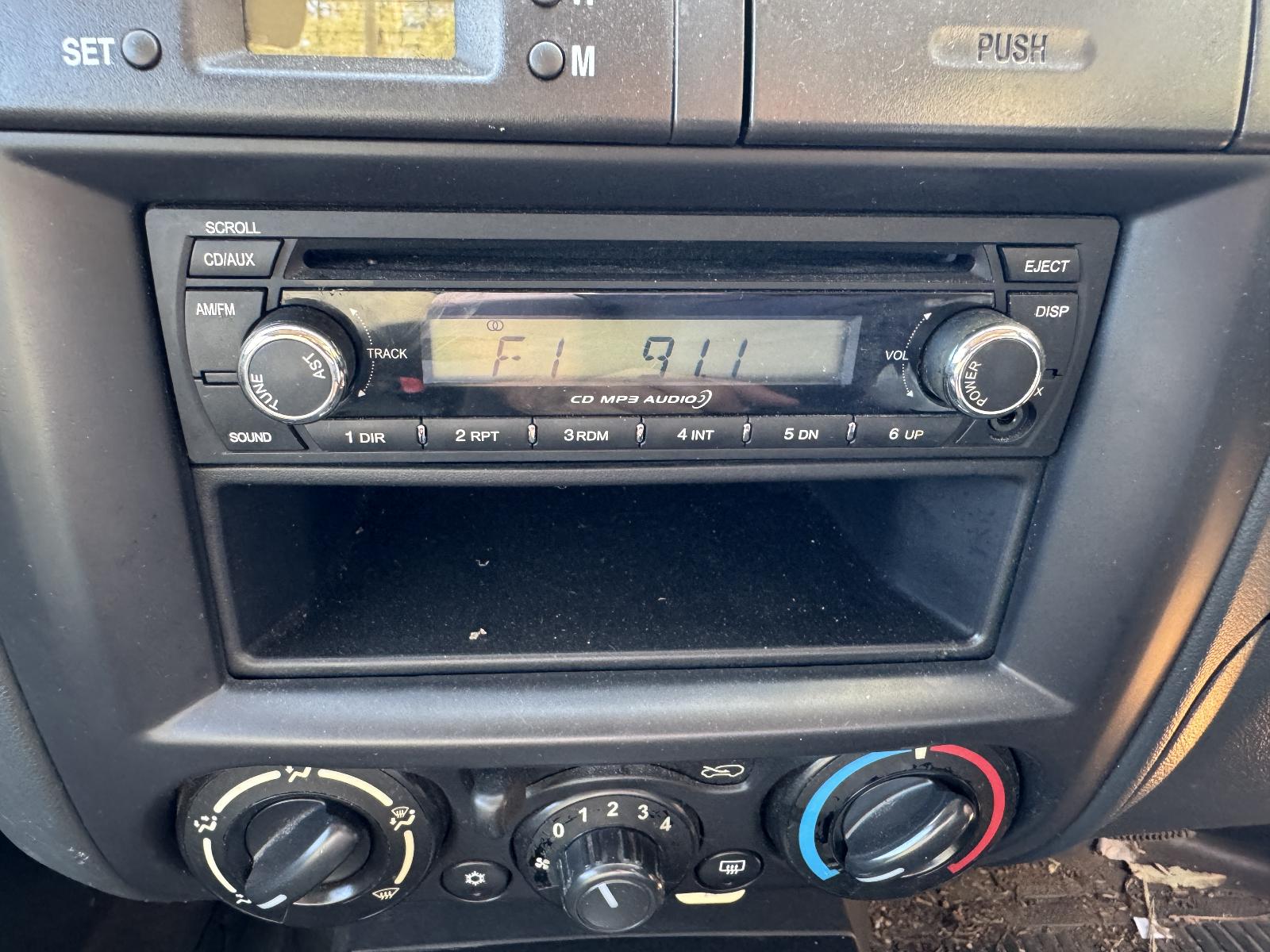 View HOLDEN COLORADO 2010 2 Door Utility Breaking