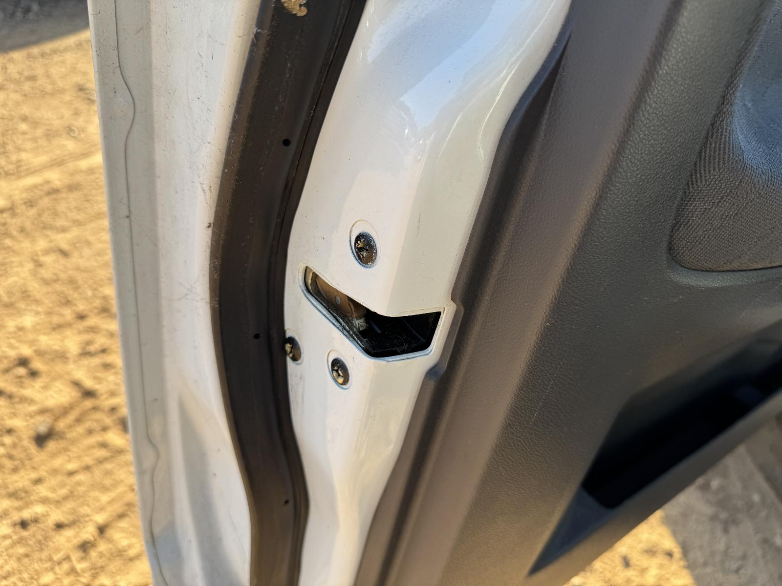 View HOLDEN COLORADO 2010 2 Door Utility Breaking