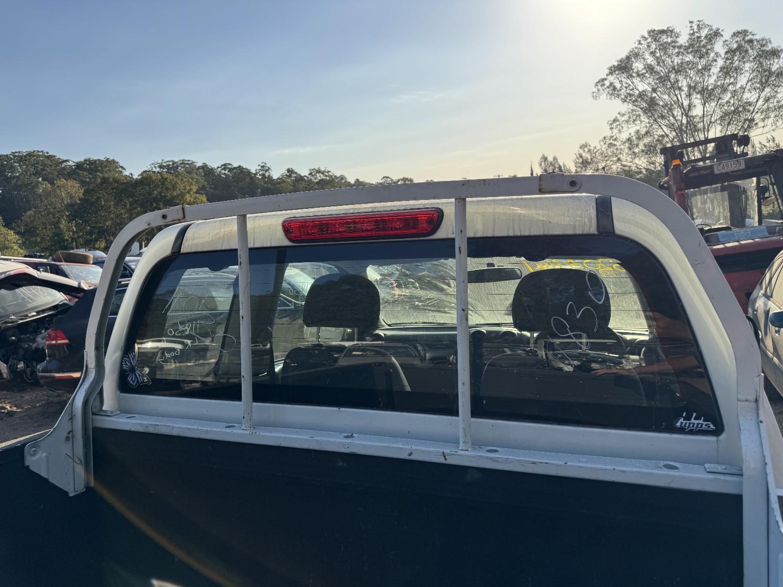 View HOLDEN COLORADO 2010 2 Door Utility Breaking