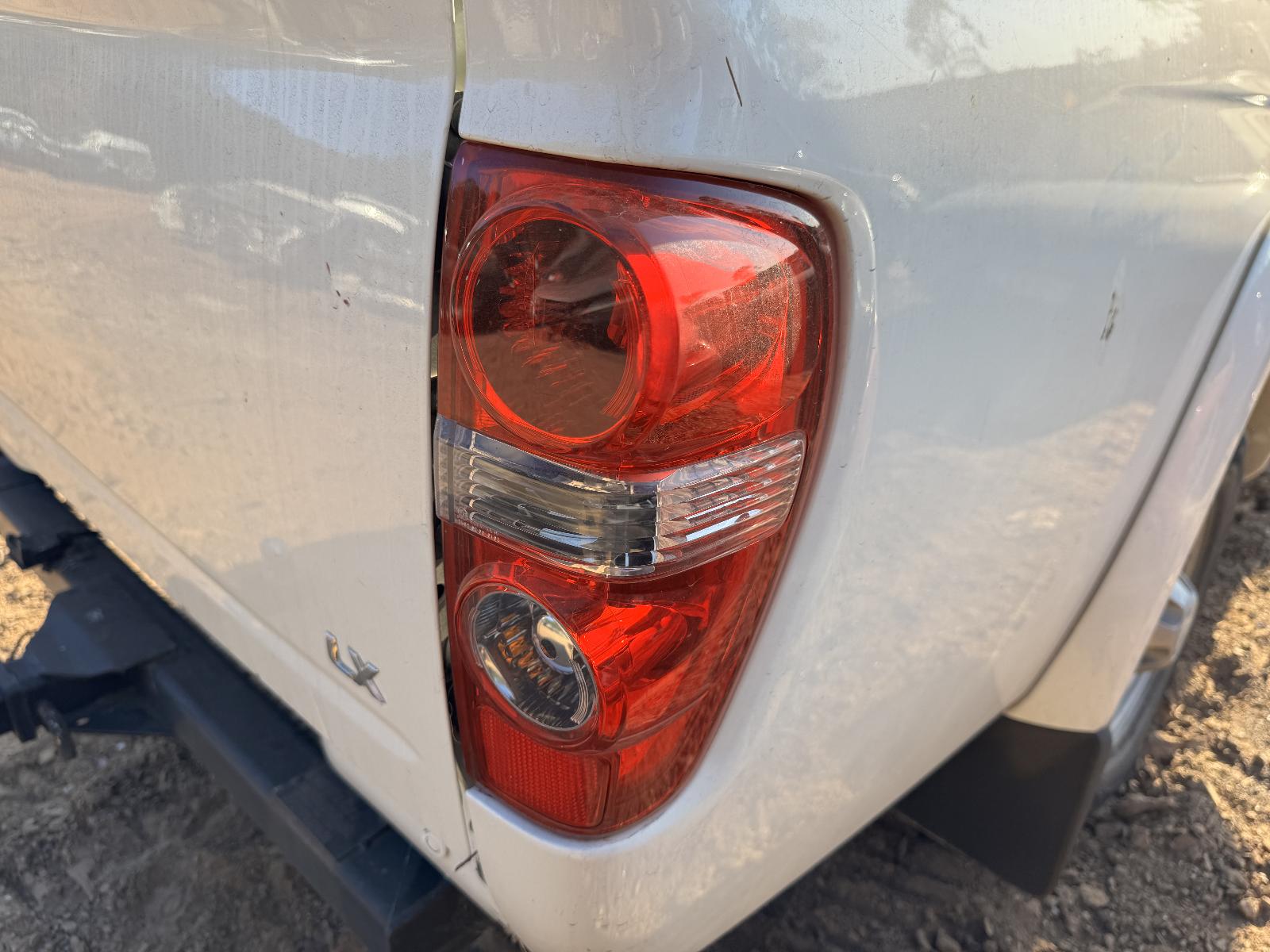 View HOLDEN COLORADO 2010 2 Door Utility Breaking