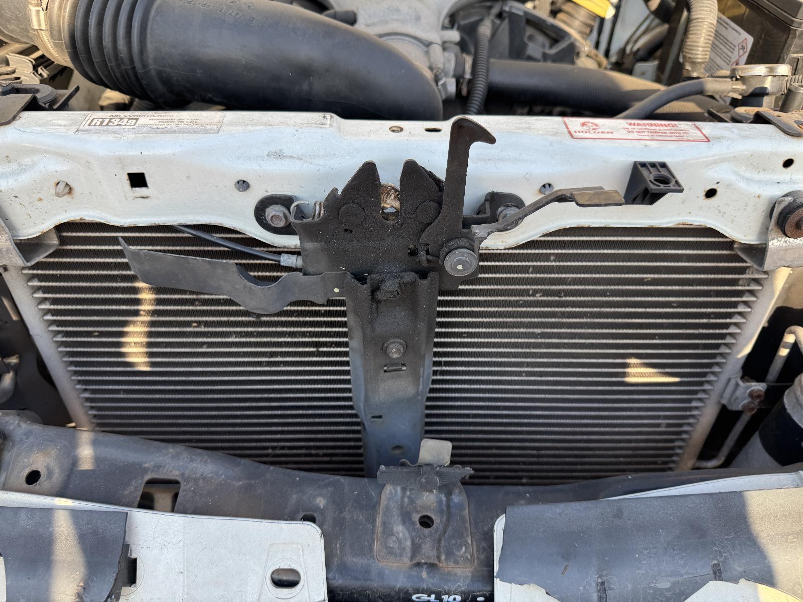 View HOLDEN COLORADO 2010 2 Door Utility Breaking