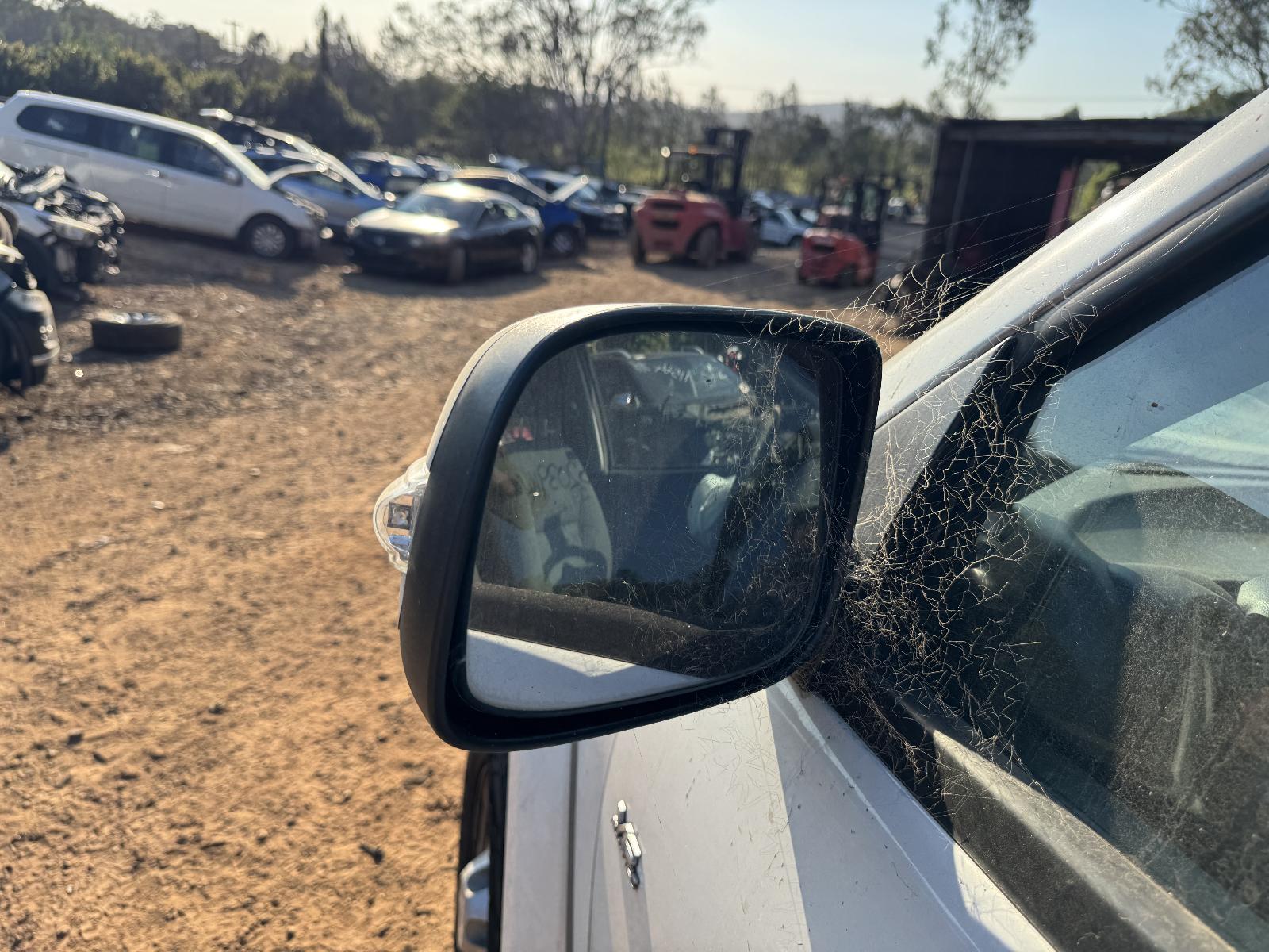 View HOLDEN COLORADO 2010 2 Door Utility Breaking
