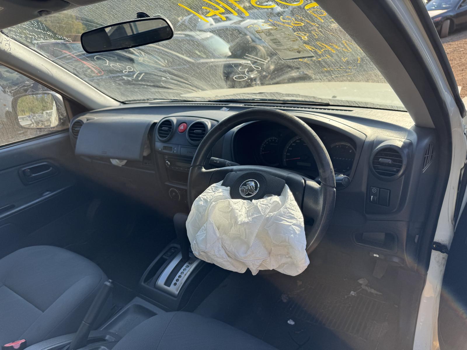 View HOLDEN COLORADO 2010 2 Door Utility Breaking