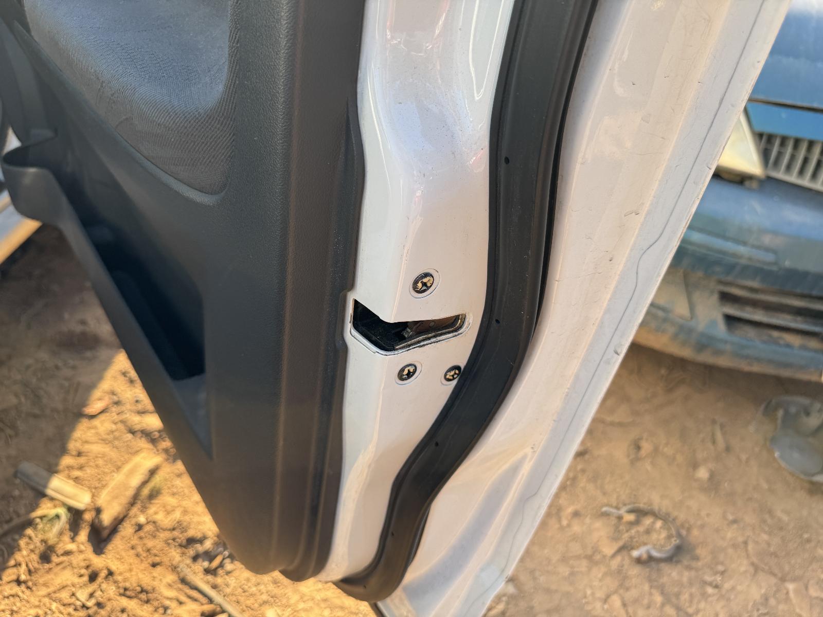 View HOLDEN COLORADO 2010 2 Door Utility Breaking