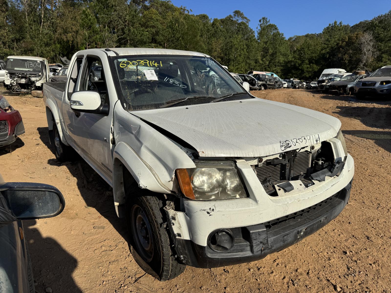 View HOLDEN COLORADO 2010 2 Door Utility Breaking