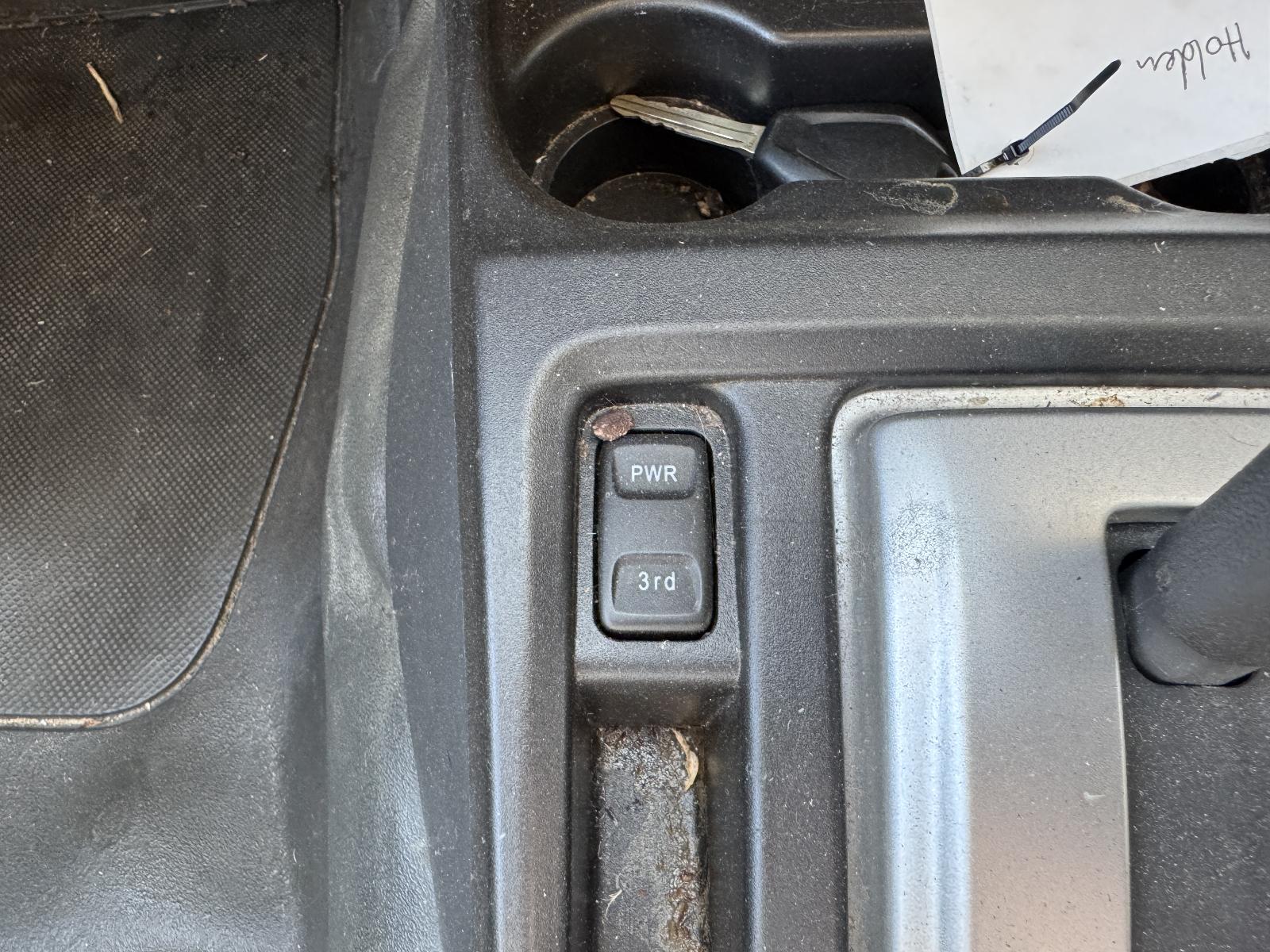 View HOLDEN COLORADO 2010 2 Door Utility Breaking