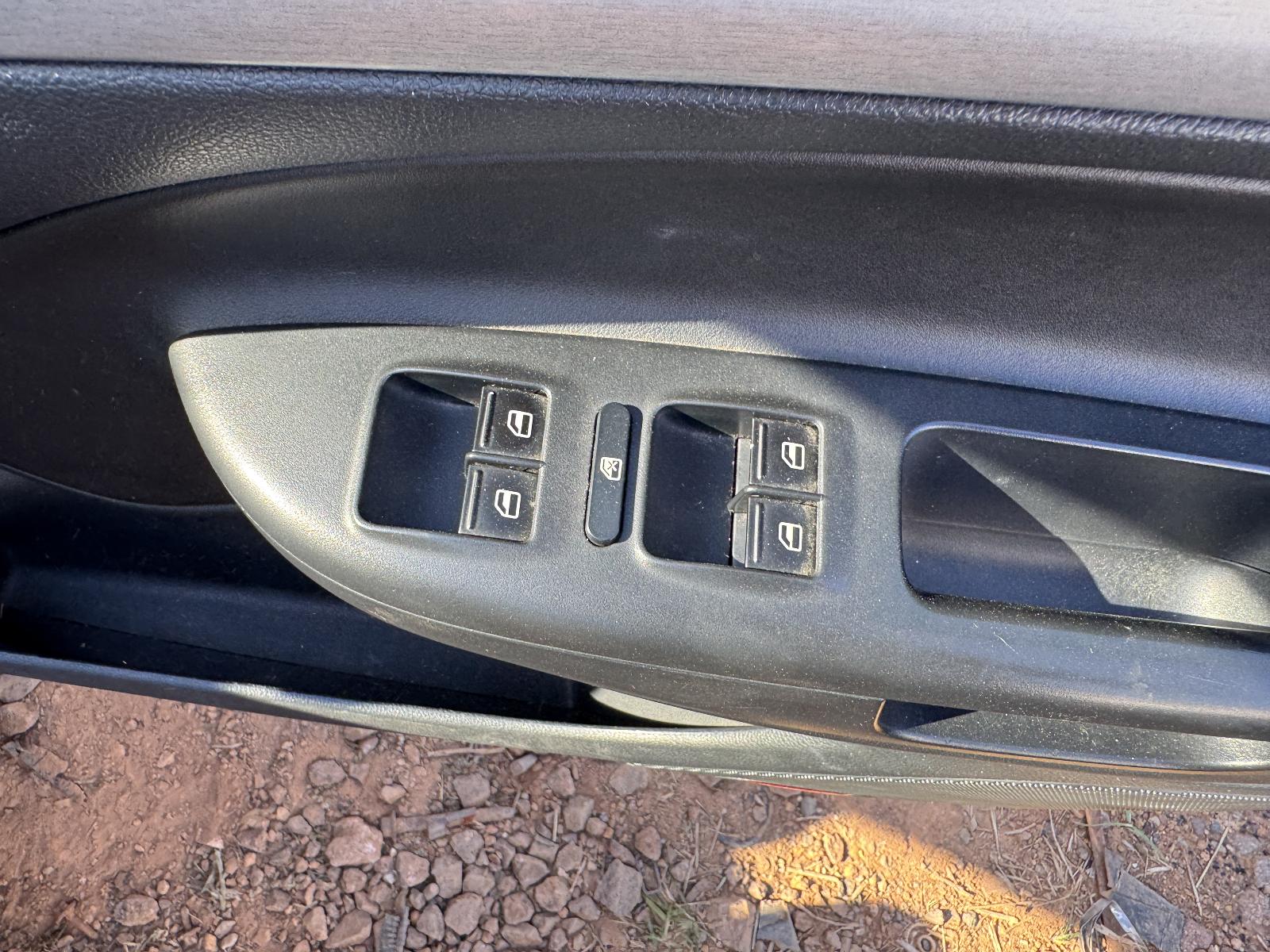 View SKODA OCTAVIA 2011 4 Door Station Wagon Breaking