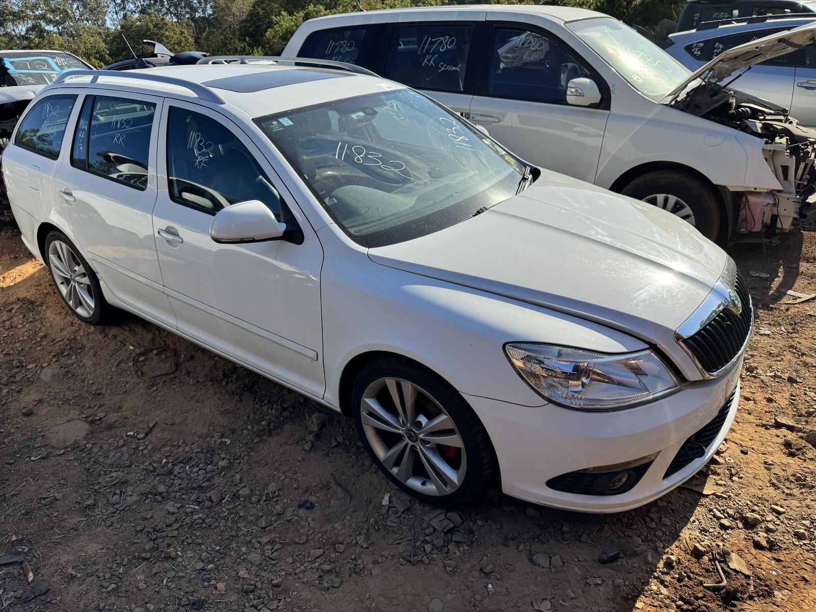 View SKODA OCTAVIA 2011 4 Door Station Wagon Breaking