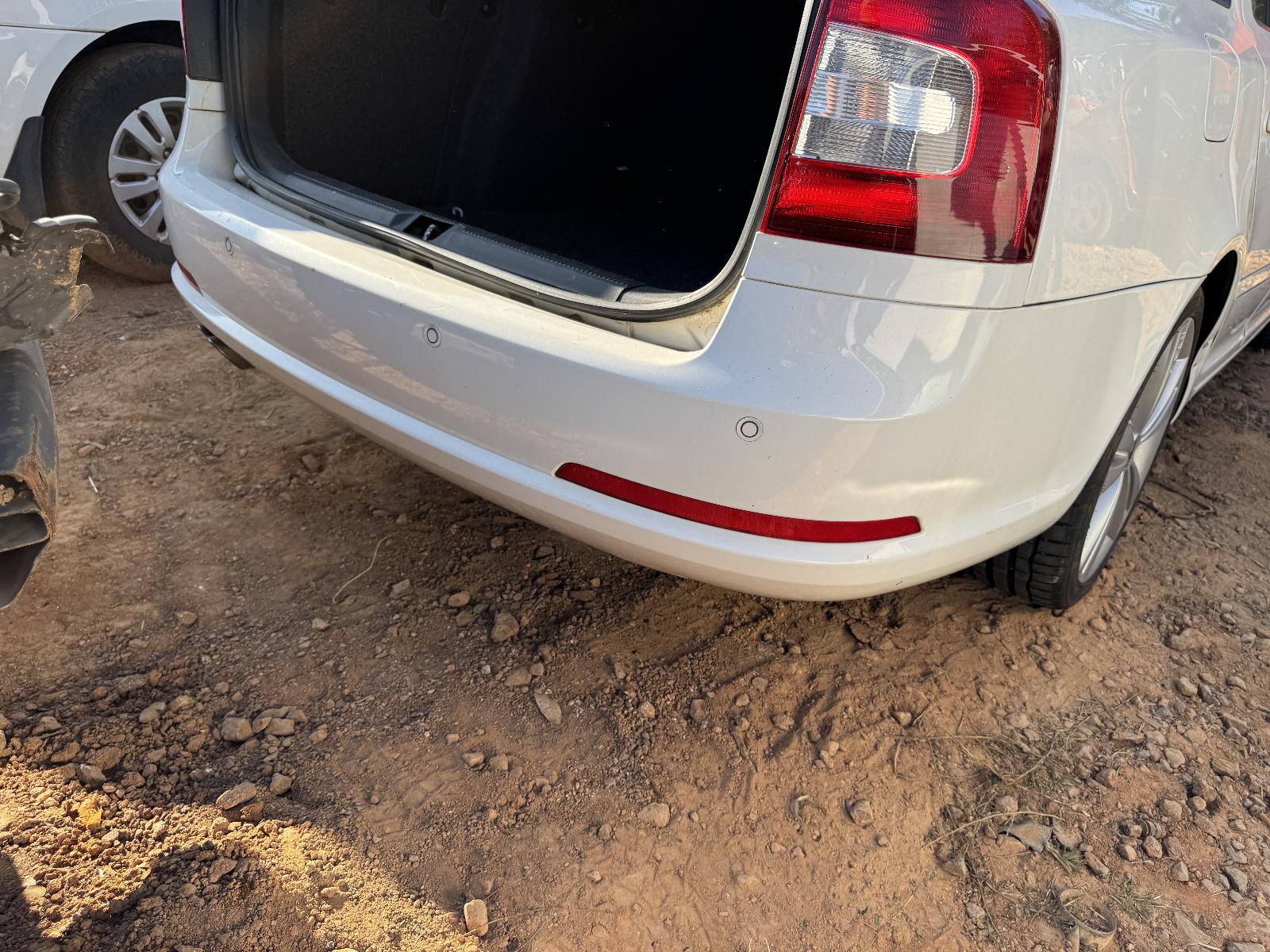 View SKODA OCTAVIA 2011 4 Door Station Wagon Breaking