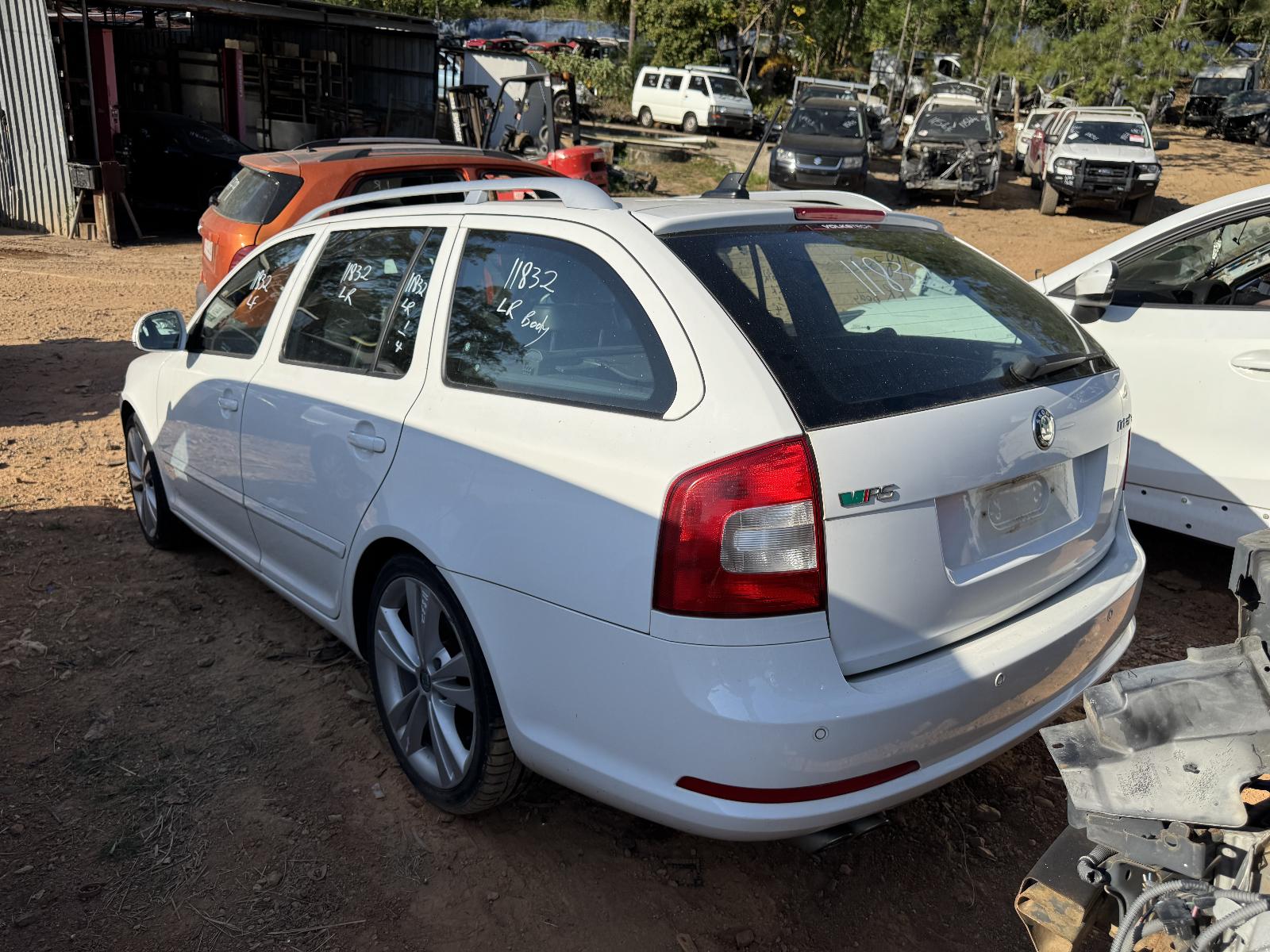 View SKODA OCTAVIA 2011 4 Door Station Wagon Breaking