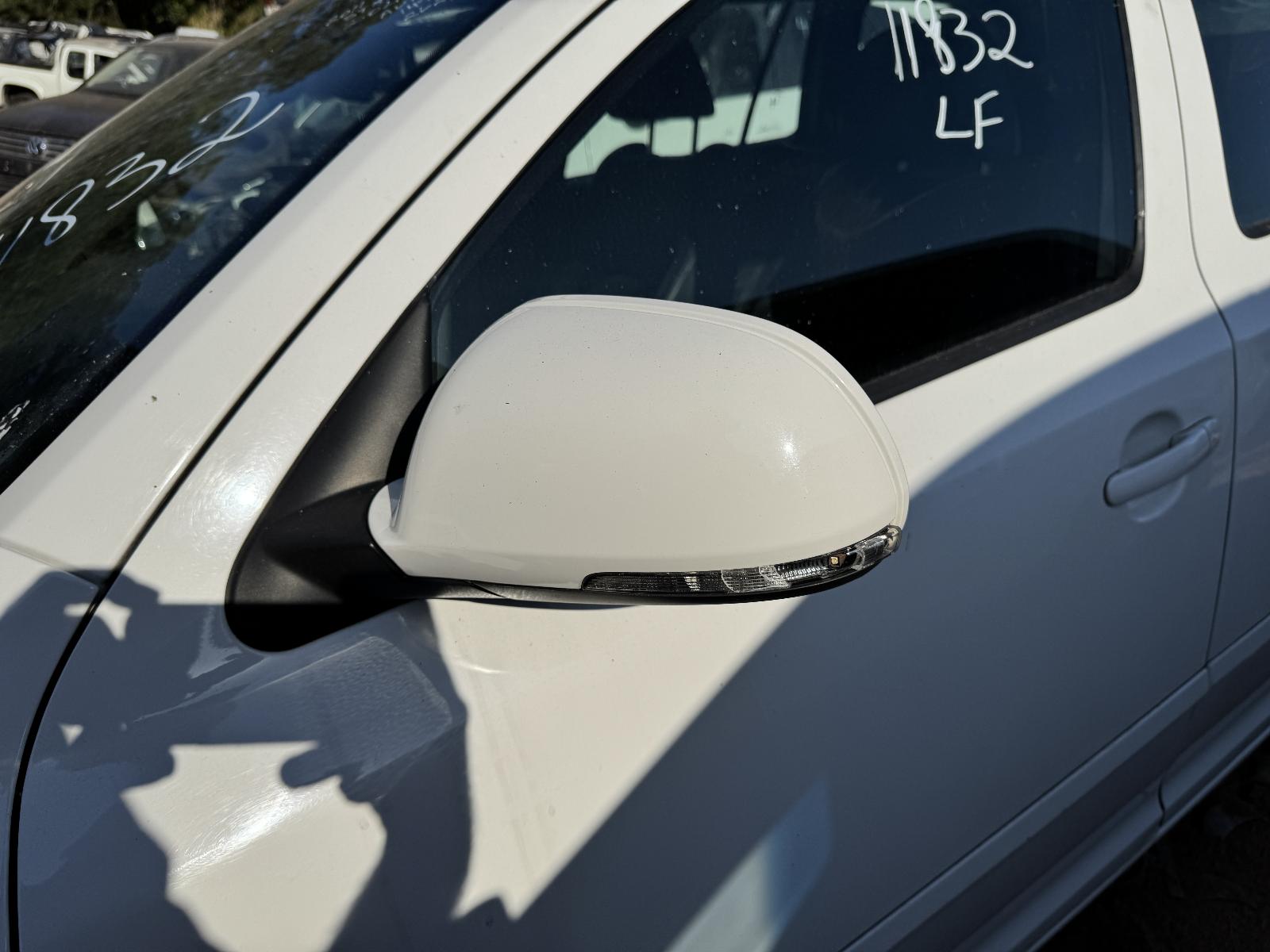 View SKODA OCTAVIA 2011 4 Door Station Wagon Breaking