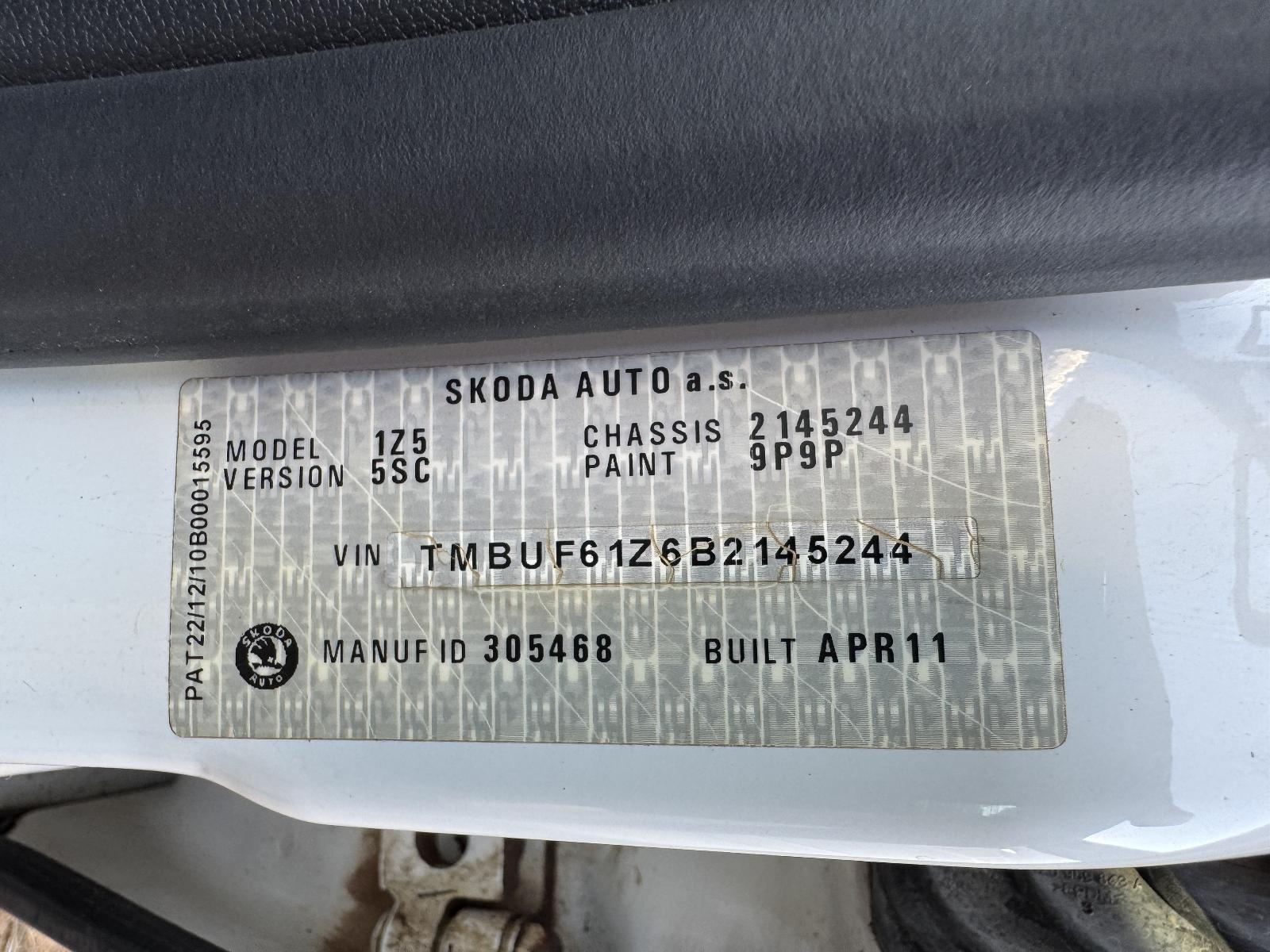 View SKODA OCTAVIA 2011 4 Door Station Wagon Breaking