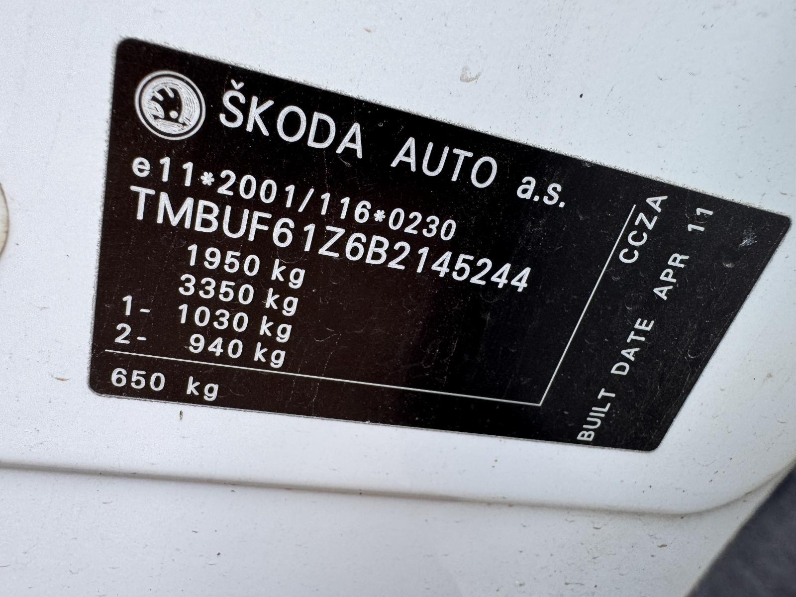 View SKODA OCTAVIA 2011 4 Door Station Wagon Breaking